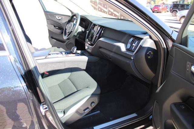 VOLVO XC60 B4 automatico