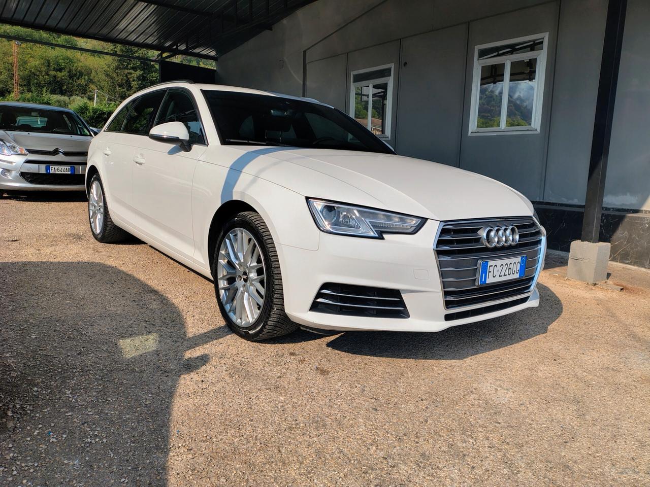 Audi A4 2.0 TDI 150 CV ultra Business Sport