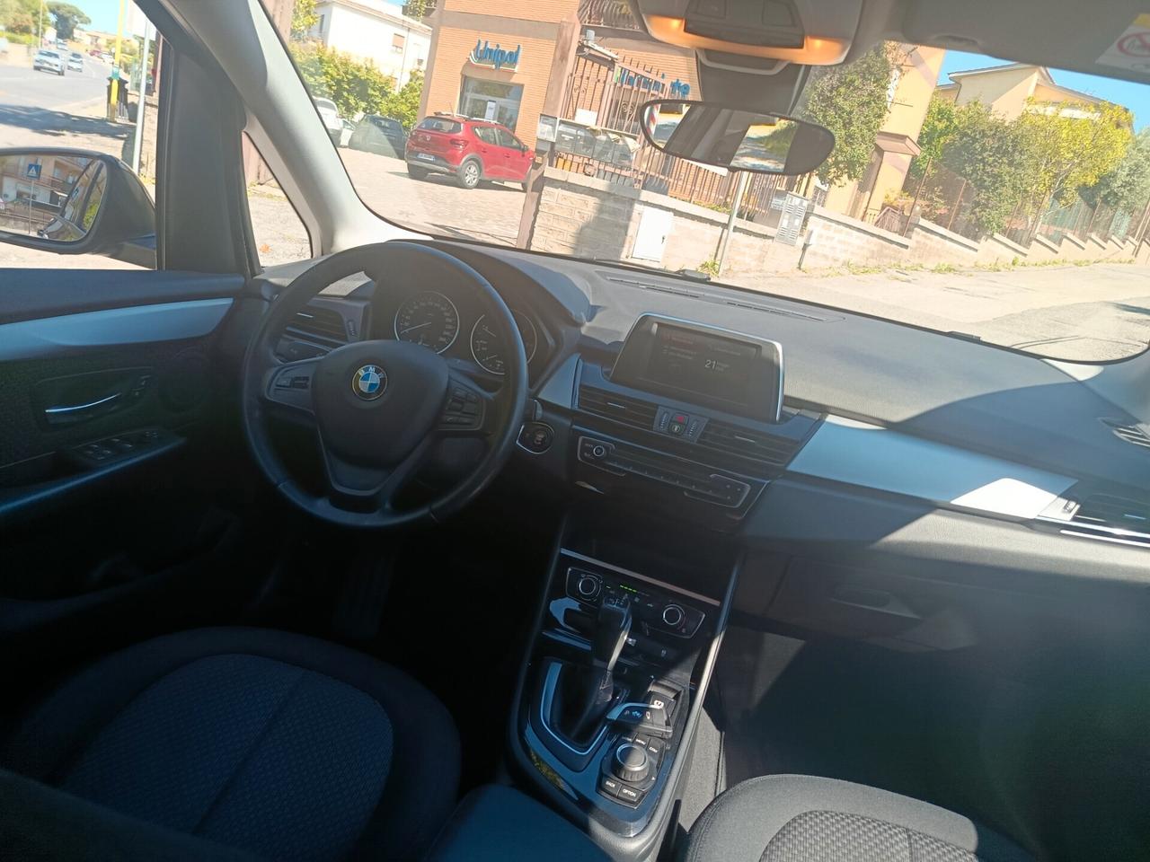 Bmw 2er Active Tourer 218d Advantage