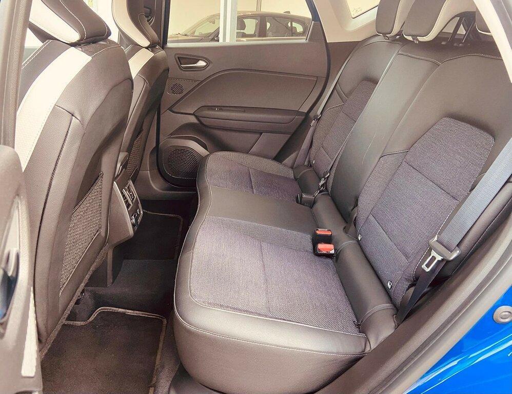 Renault Captur 1.6 E-TECH Hybrid Techno Fast Track Auto