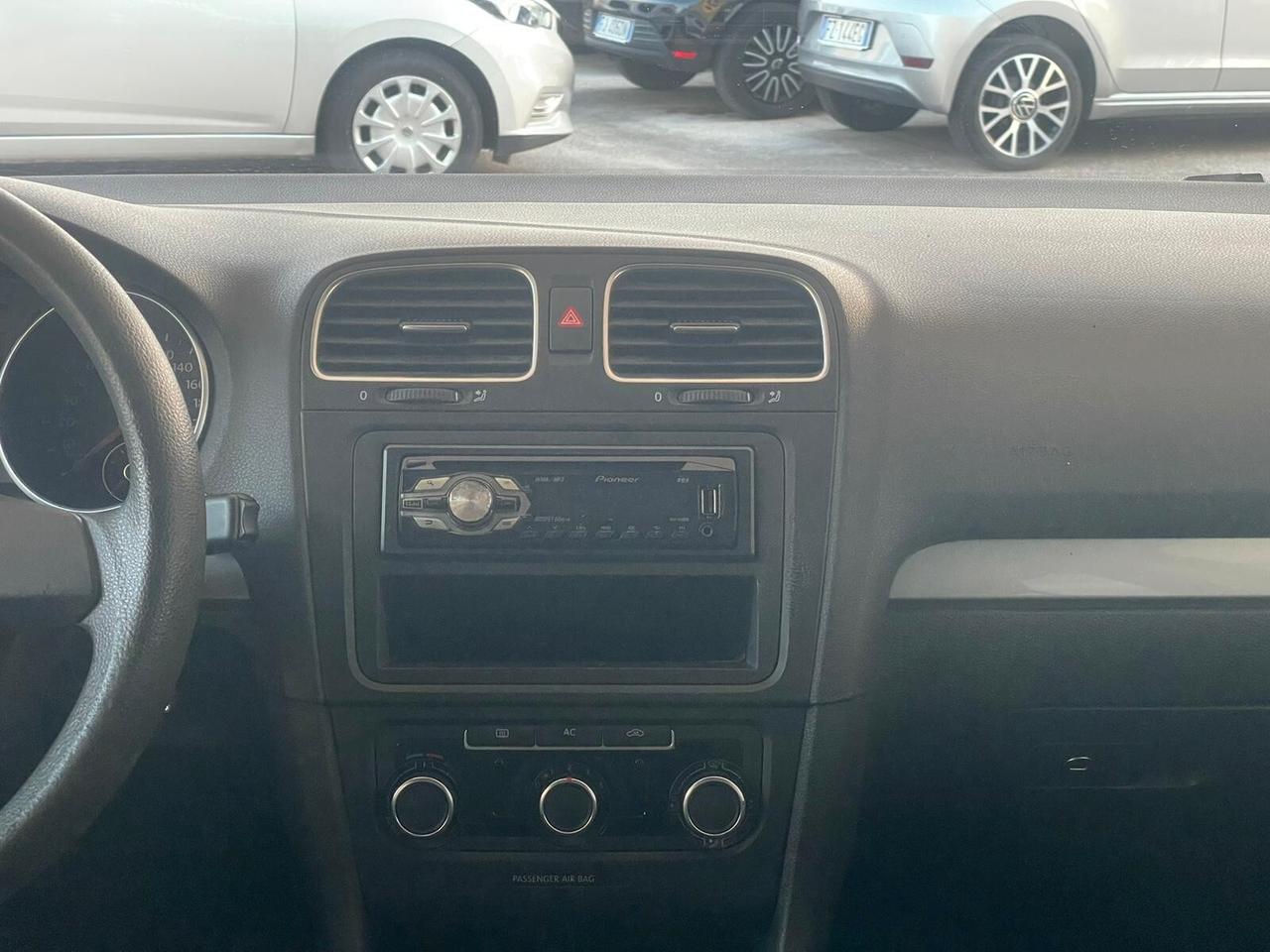 Volkswagen Golf 1.6 TDI DPF 5p. Highline