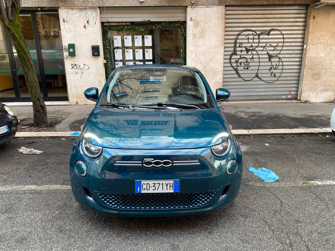 Fiat 500 500e La Prima Berlina 42 kWh