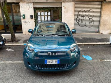 Fiat 500 500e La Prima Berlina 42 kWh