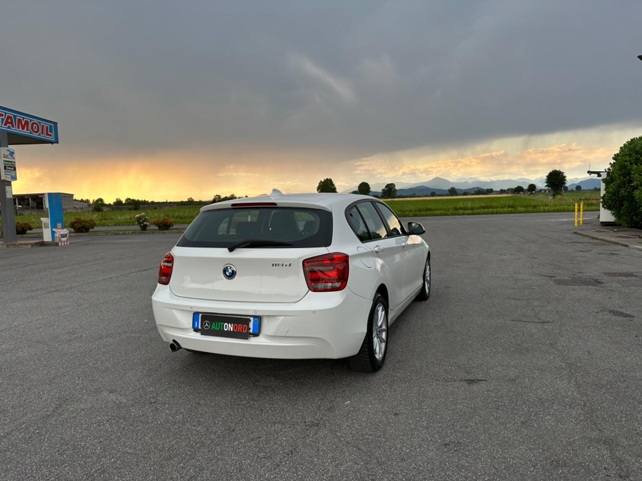 Bmw 118 118d 5p. Urban
