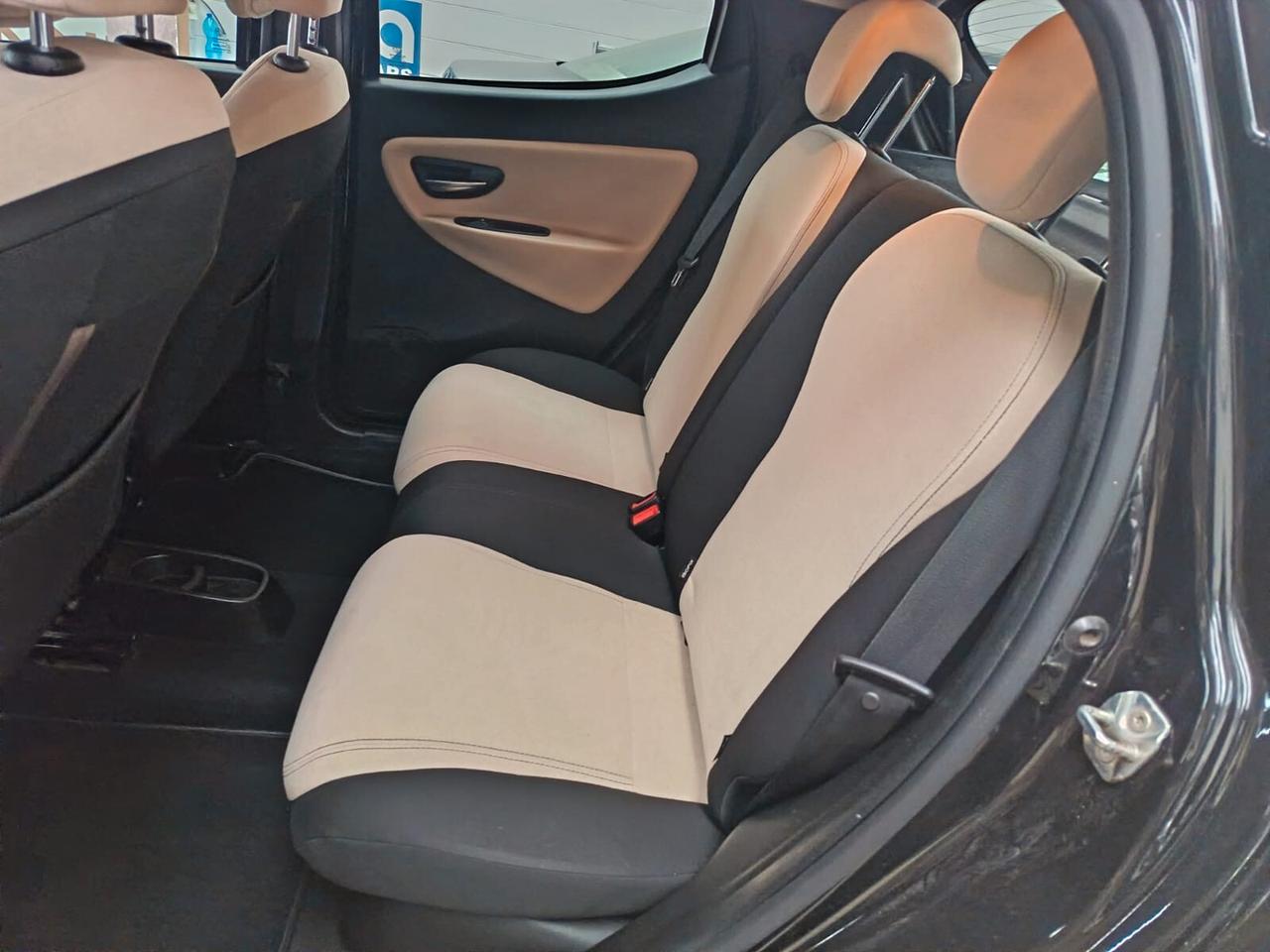 Lancia Ypsilon 0,9 bz/metano 63kW 03-2013