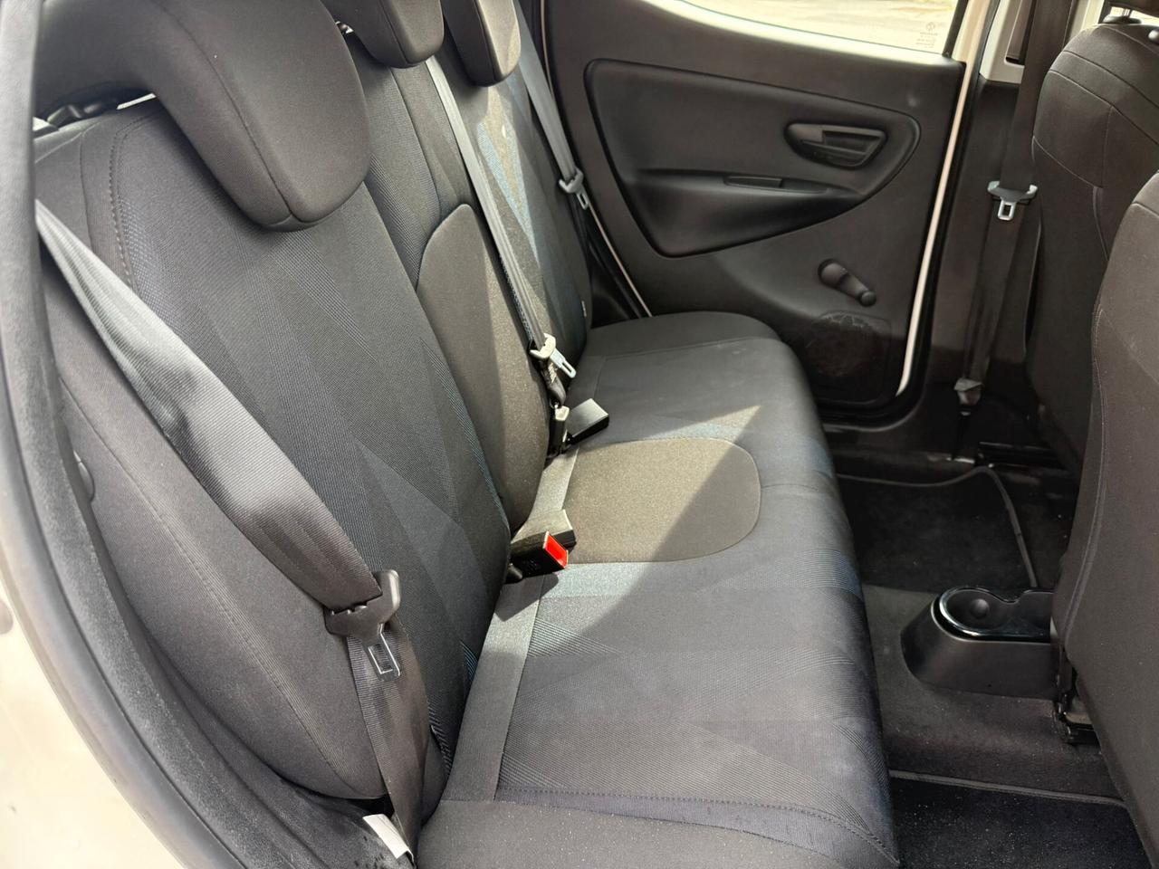 Lancia Ypsilon 1.2 69 CV 5 porte S&S Platinum NEOPATENTATI OK