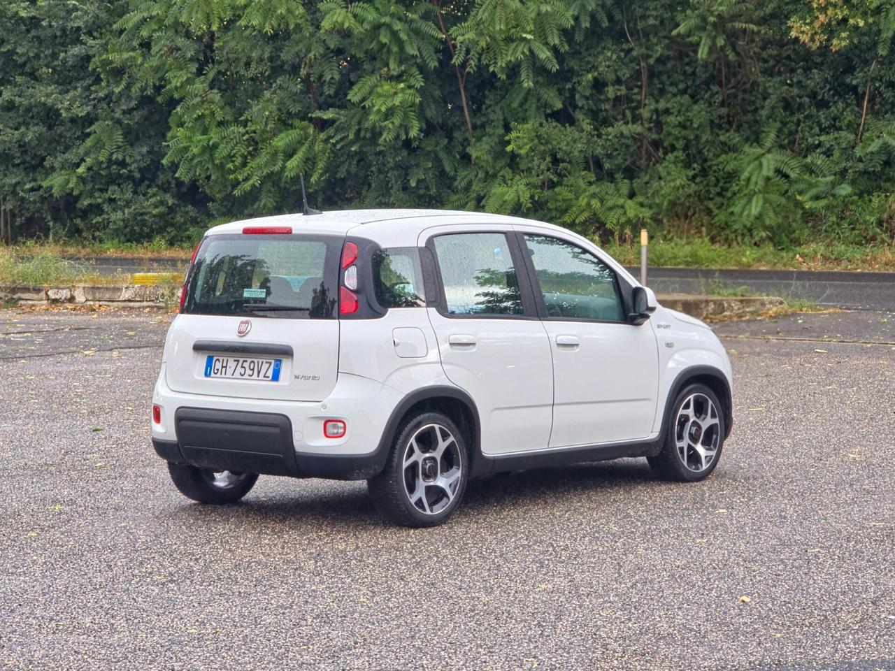 Fiat Panda 1.0 FireFly S&S Hybrid Red CV-69 E6 Manuale NEO 2022