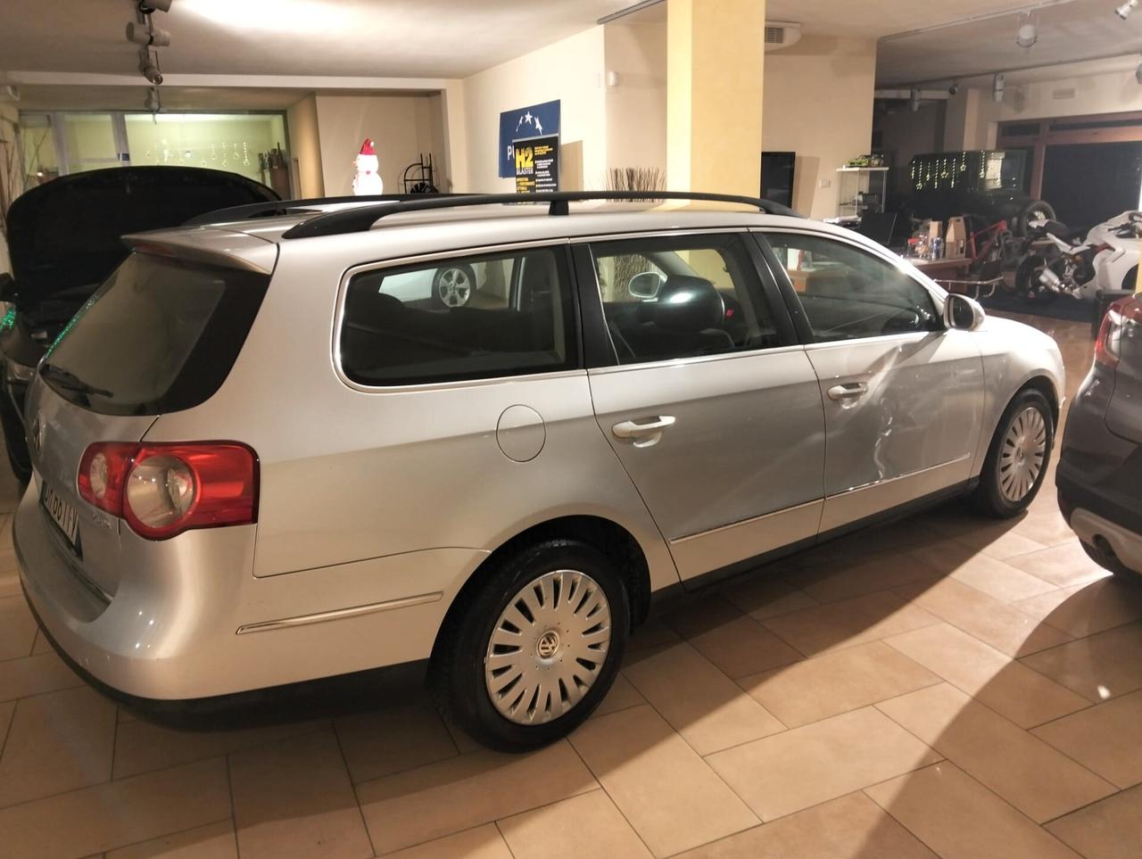 Volkswagen Passat 2.0 16V TDI Var. Business 140cv