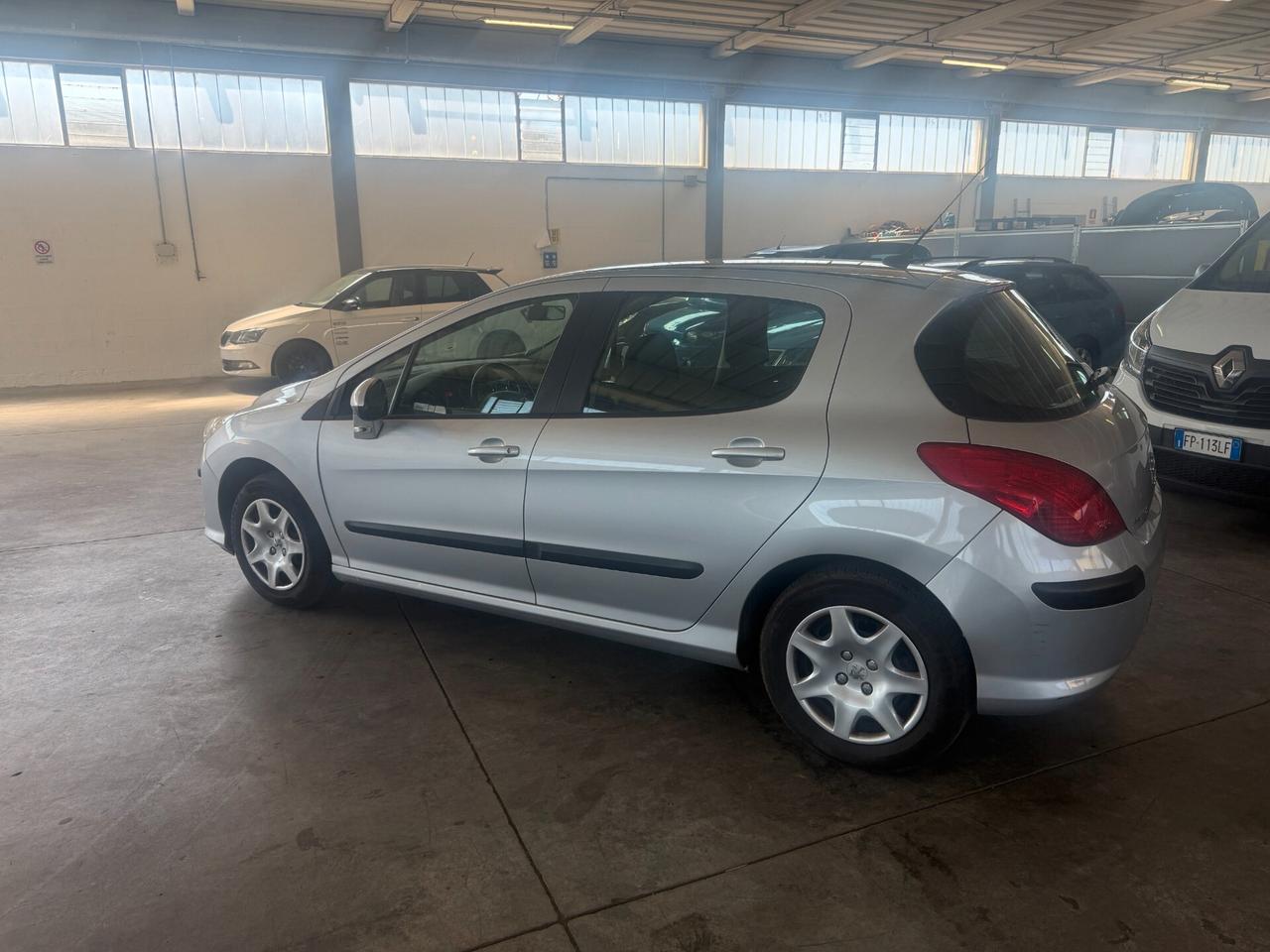 Peugeot 308 1.4 VTi 95CV 5p. Premium