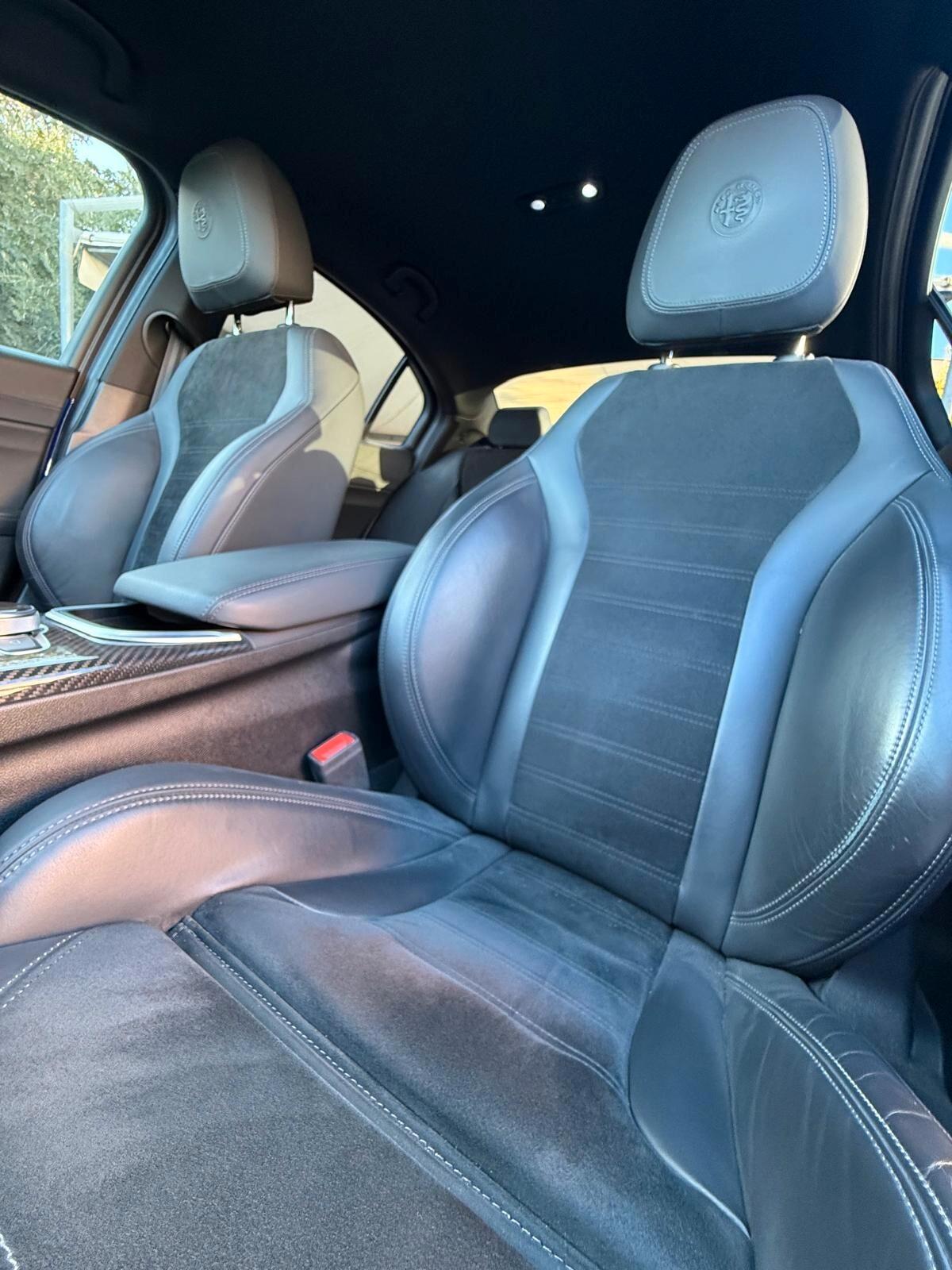 Alfa Romeo Giulia 2.0 280 CV AT8 AWD Q4 Veloce Ti