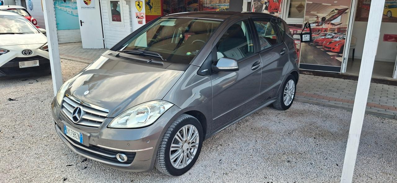 Mercedes-benz A 160 BlueEFFICIENCY Elegance