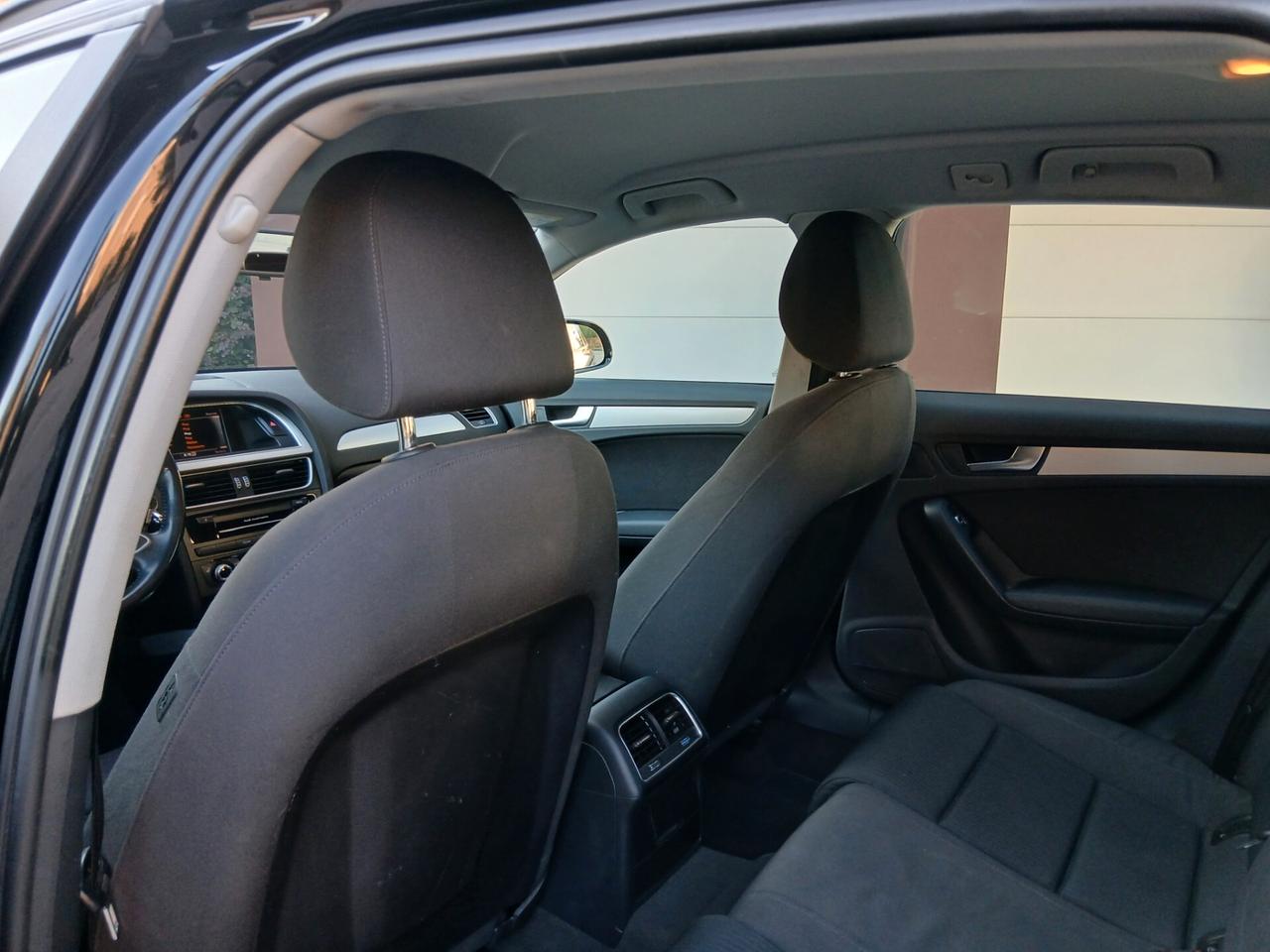 Audi A4 2.0 TDI 150 CV ultra S tronic Business tua a € 169 mese