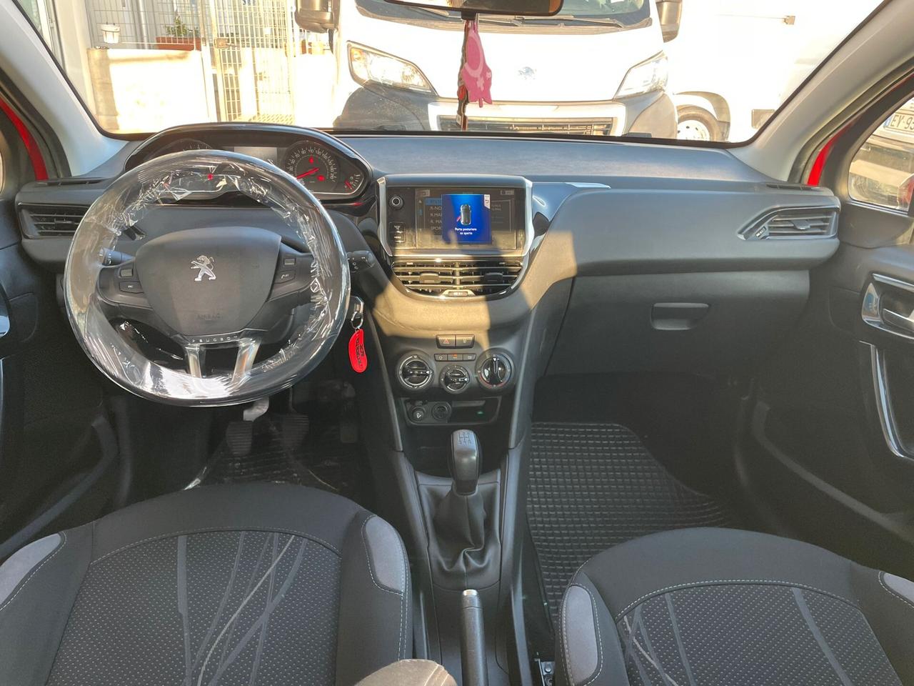 Peugeot 208 1.4 HDi 68 CV 5 porte Allure neopatentati