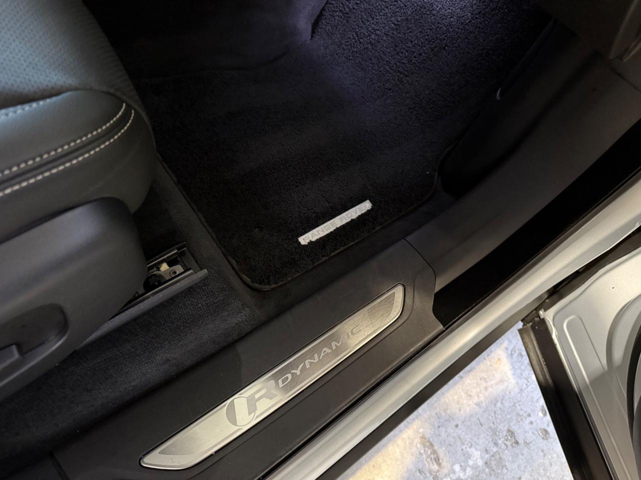 Land Rover Range Velar 2.0D I4 204 CV R-Dynamic S