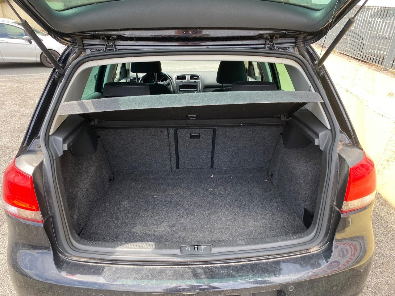 Volkswagen Golf 1.6 TDI DPF 5p. Style
