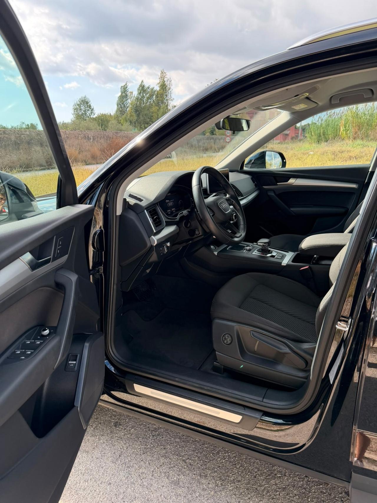 Audi Q5 35 TDI quattro S tronic Business Sport