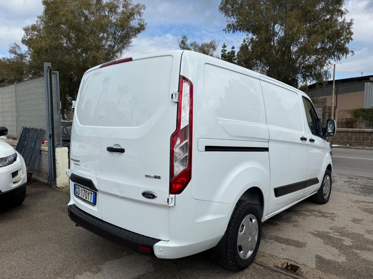 Ford Transit Custom 2.0 Diesel/Hybrid