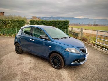 Lancia Ypsilon 1.0 FireFly - Neopatentati
