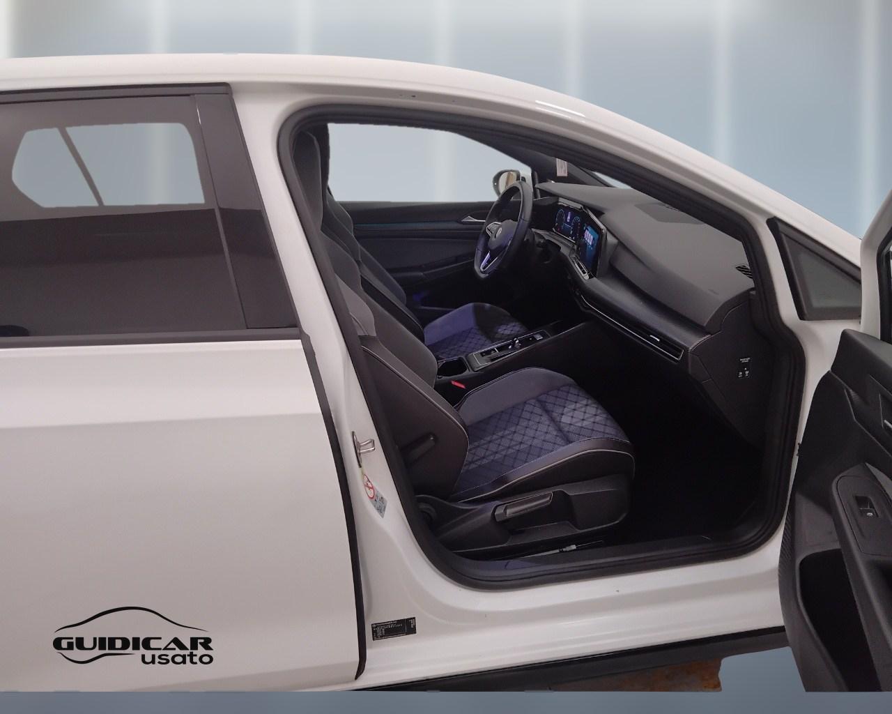 VOLKSWAGEN Golf VIII 2020 - Golf 1.5 etsi evo R-Line 130cv dsg