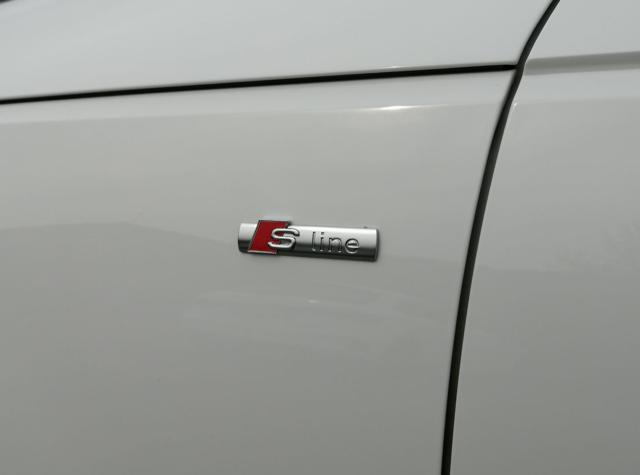 AUDI A4 Avant 35 TDI S tronic S line edition