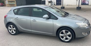 Opel Astra CDTI Finanziaria senza busta paga