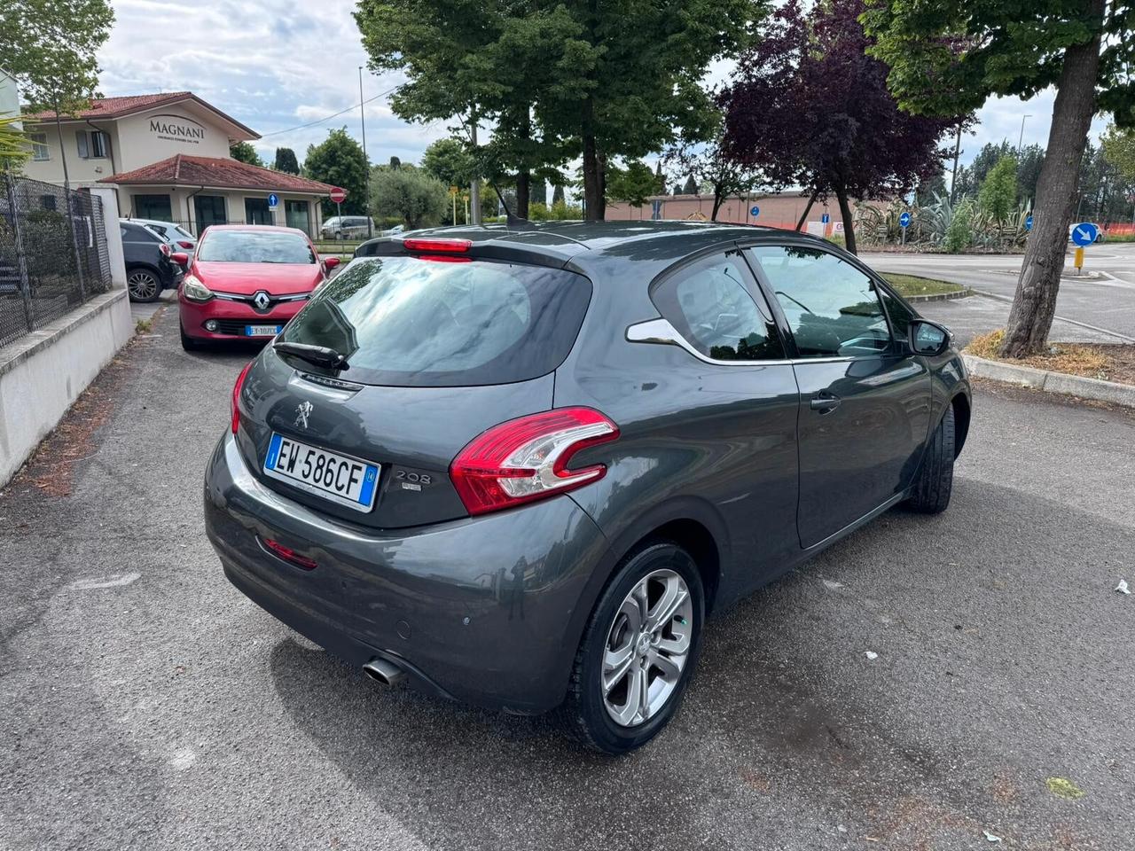 Peugeot 208 1.6 e-HDi 92 CV Stop&Start ETG6 3 porte Allure