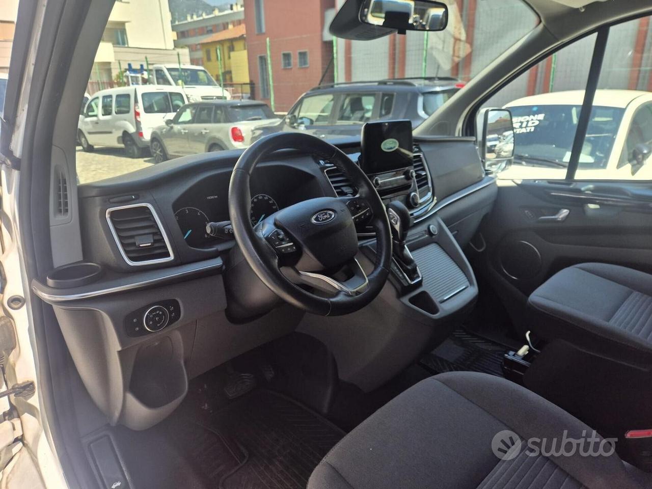 Ford Tourneo Custom AUT 2.0 TDCi 130CV LH2 TITANIU