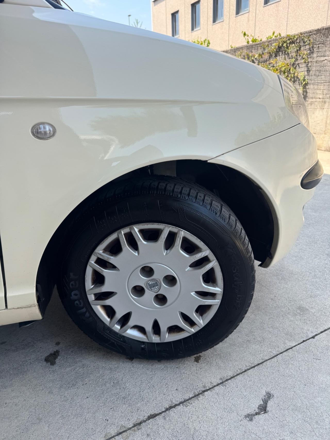 Lancia Ypsilon 1.2