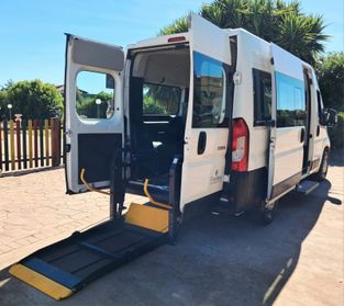 EURO6 9 POSTI TRASPORTO DISABILI 2 CARROZZINE PEDANA ELETTROIDRAULICA