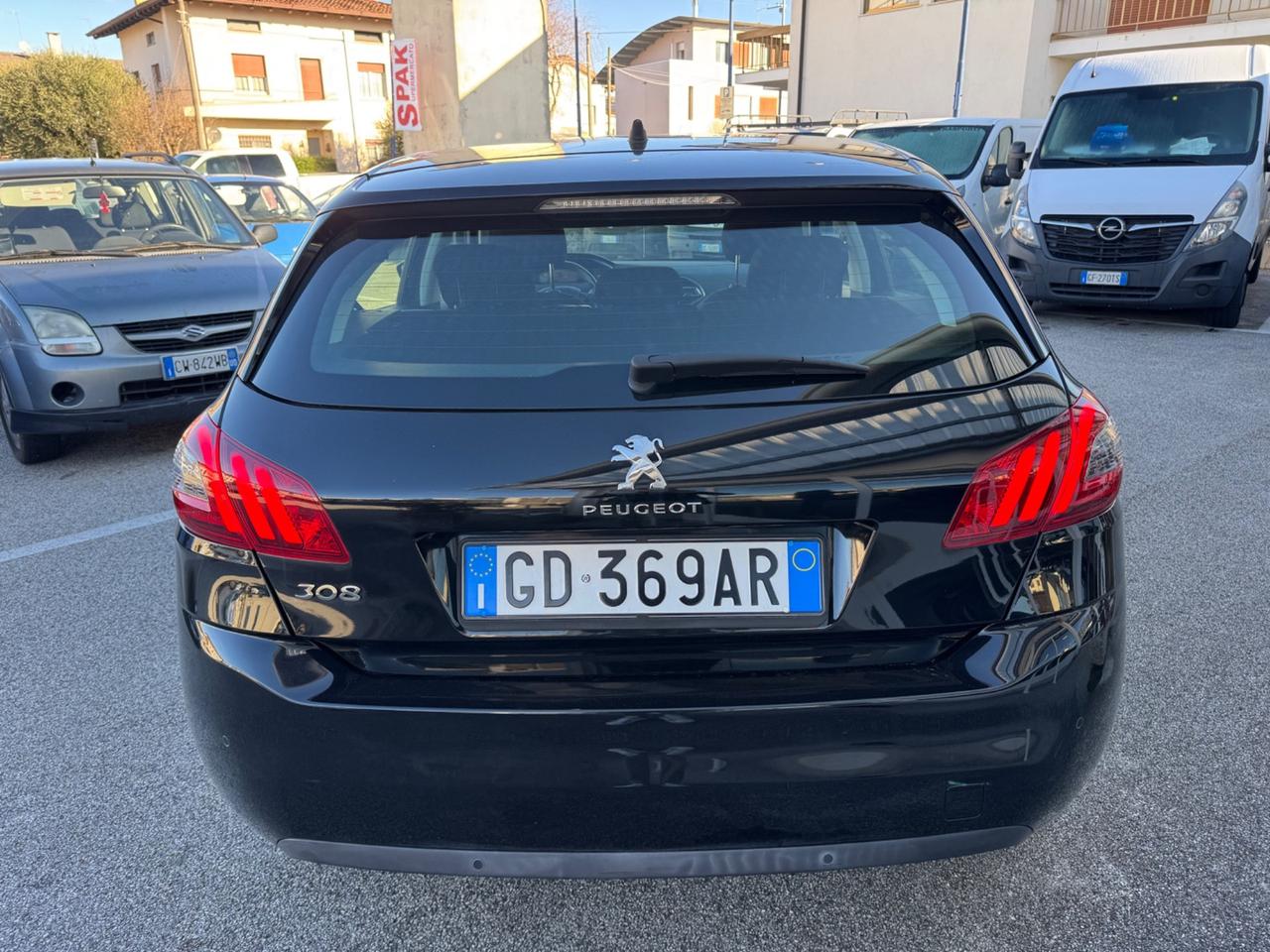 Peugeot 308 BlueHDi 130 S&S Business