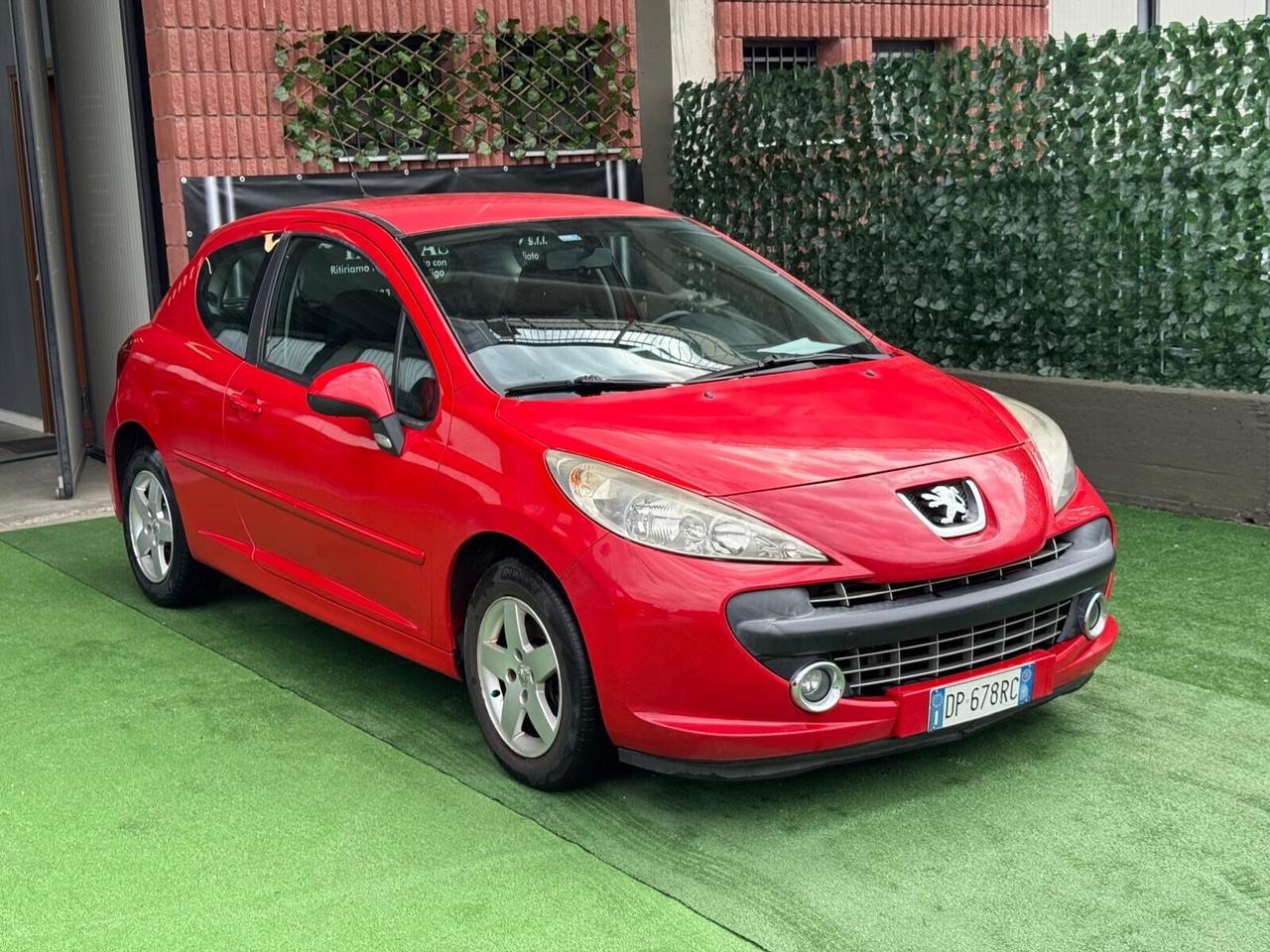 Peugeot 207 1.4 8V 75CV 3p. X Line
