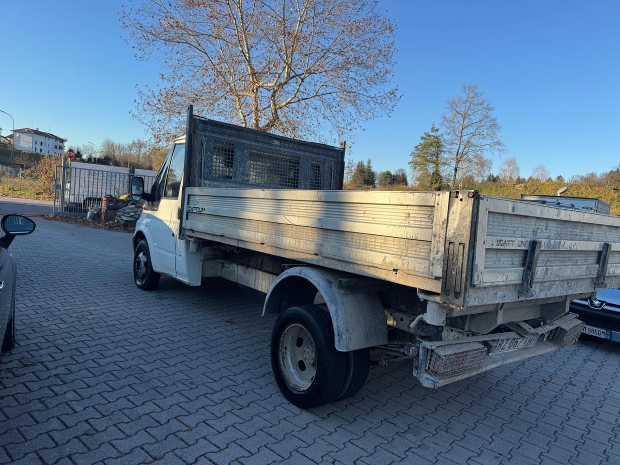 Ford Transit/Tourneo/Bus Transit 330 2.4 TD/90 RIBALTABILE TRE LATERALI