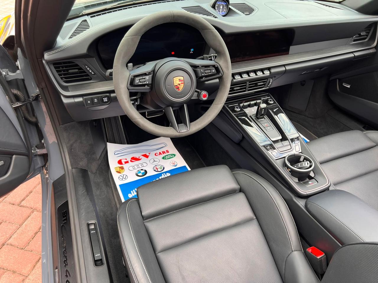 Porsche 911 Carrera 4 GTS Cabriolet