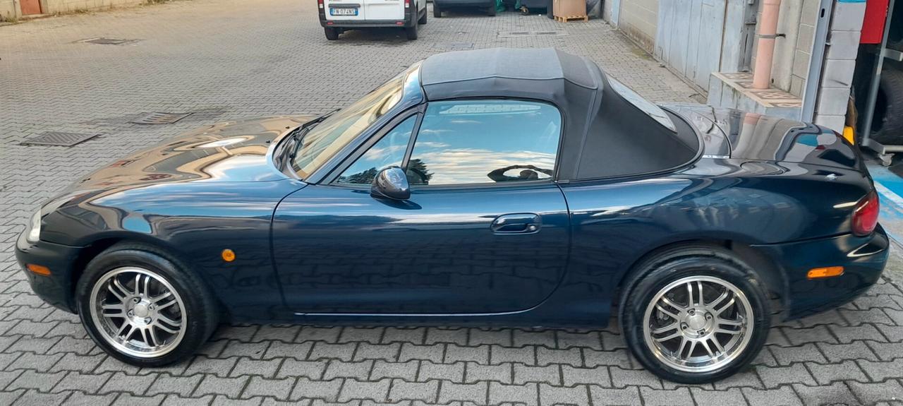 Mazda MX-5 1.6i 16V cat