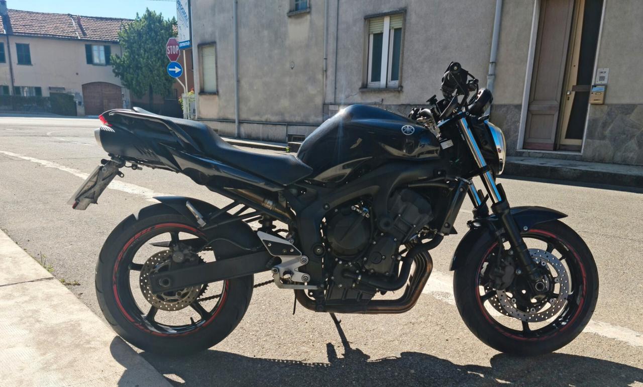 Yamaha FZ6 ( 2004 / 07 )