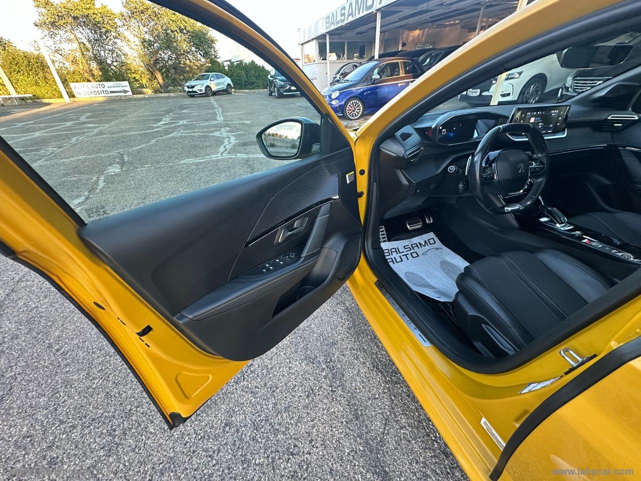 PEUGEOT 208 GT Line PANORAMA