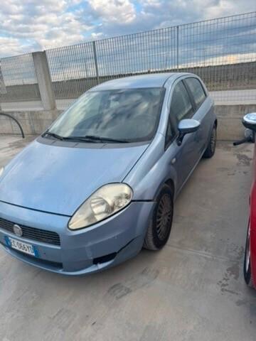 Fiat Grande Punto PACCHETTO DI 2 AUTO PER OPERATORI DEL SETTORE FIAT GRANDE PUNTO 1,3 MTJ 2010 IDEA 1,3 MTJ 2004