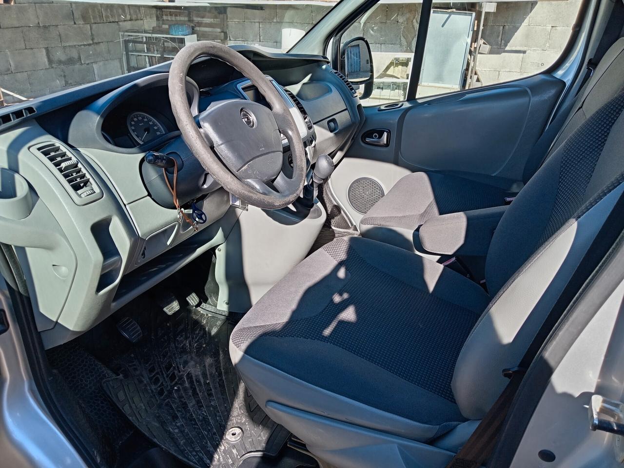 Opel Vivaro 27 2.0 CDTI PC-TN Combi 9 Posti