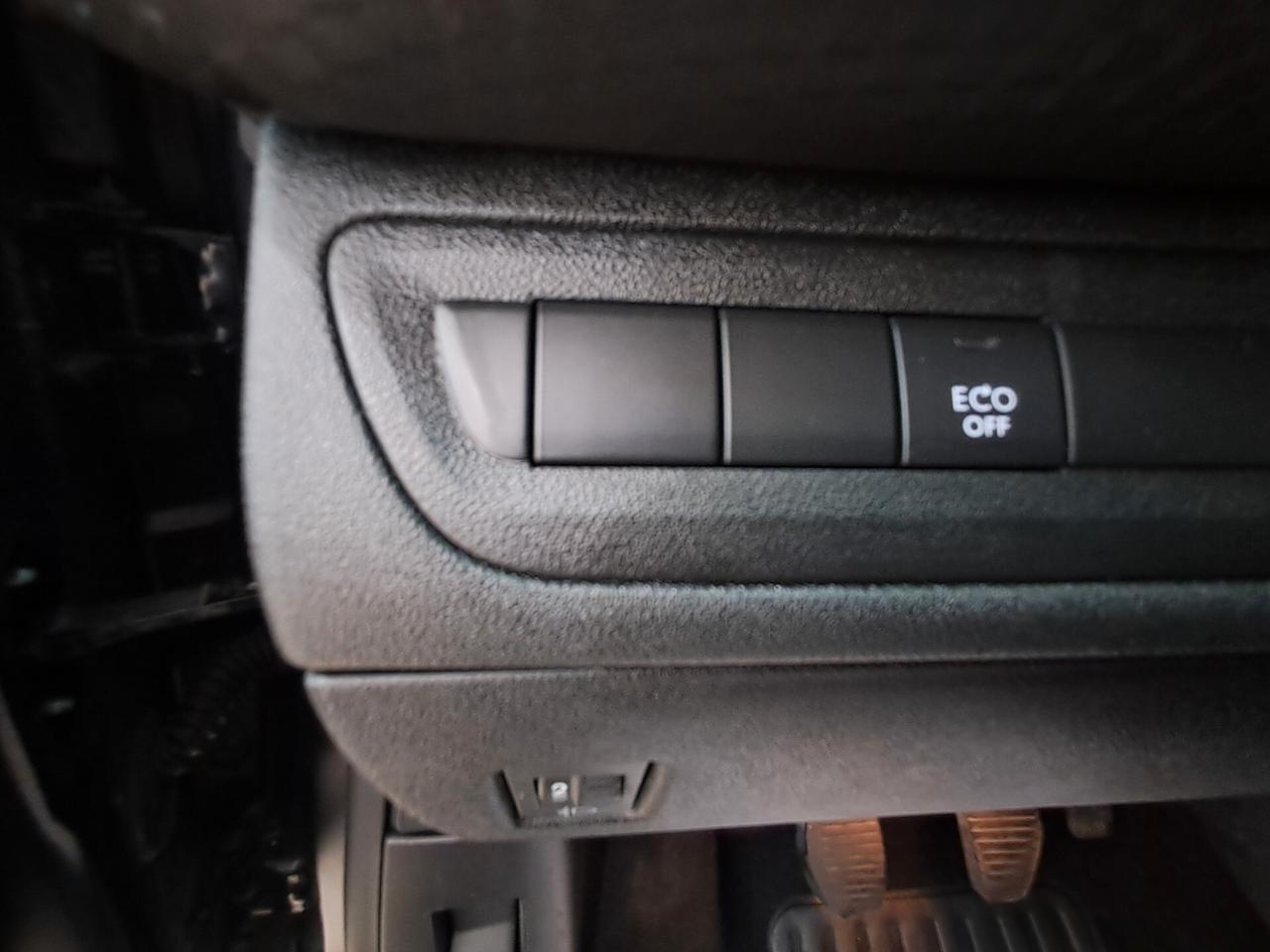 Peugeot 208 PureTech 82 5 porte Allure