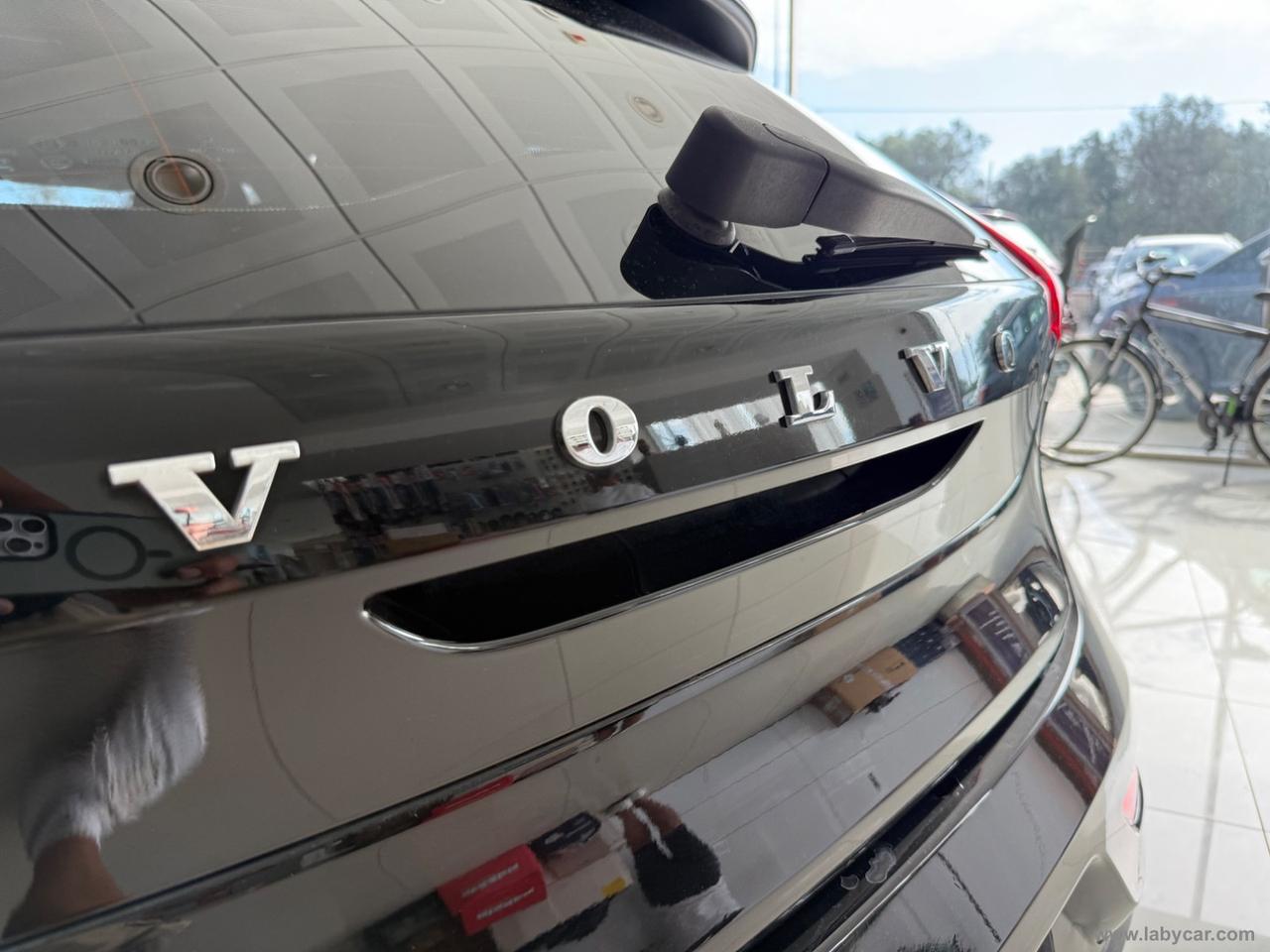 VOLVO V40 D2 Geartronic R-design