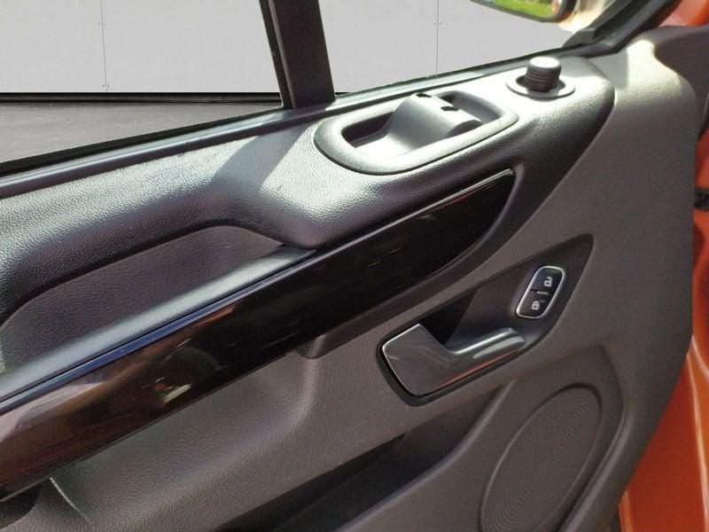 Ford Font Vendome X-Cape Font Vendome X-Cape