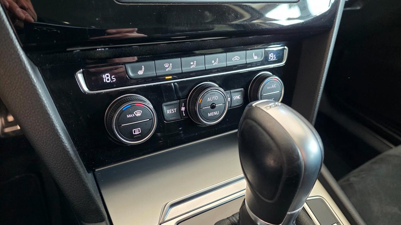 Volkswagen Passat Variant 2.0 TDI DSG Highline BlueMotion Technology