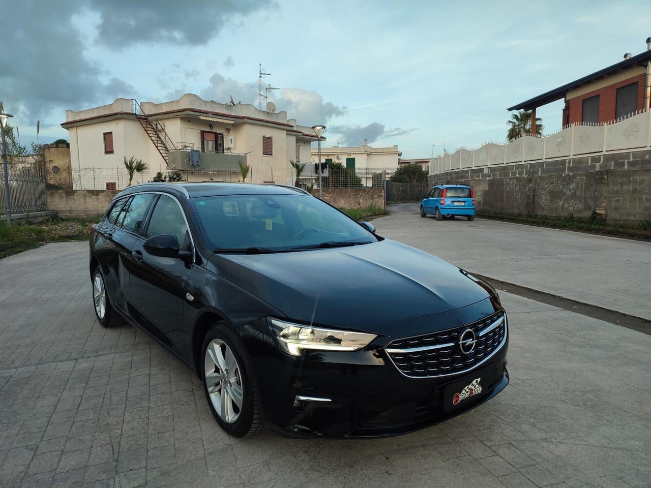 Opel Insignia SPORTS TOURER AUTOMATIK 1.5 CDTI 122 CV AT8 NAV.