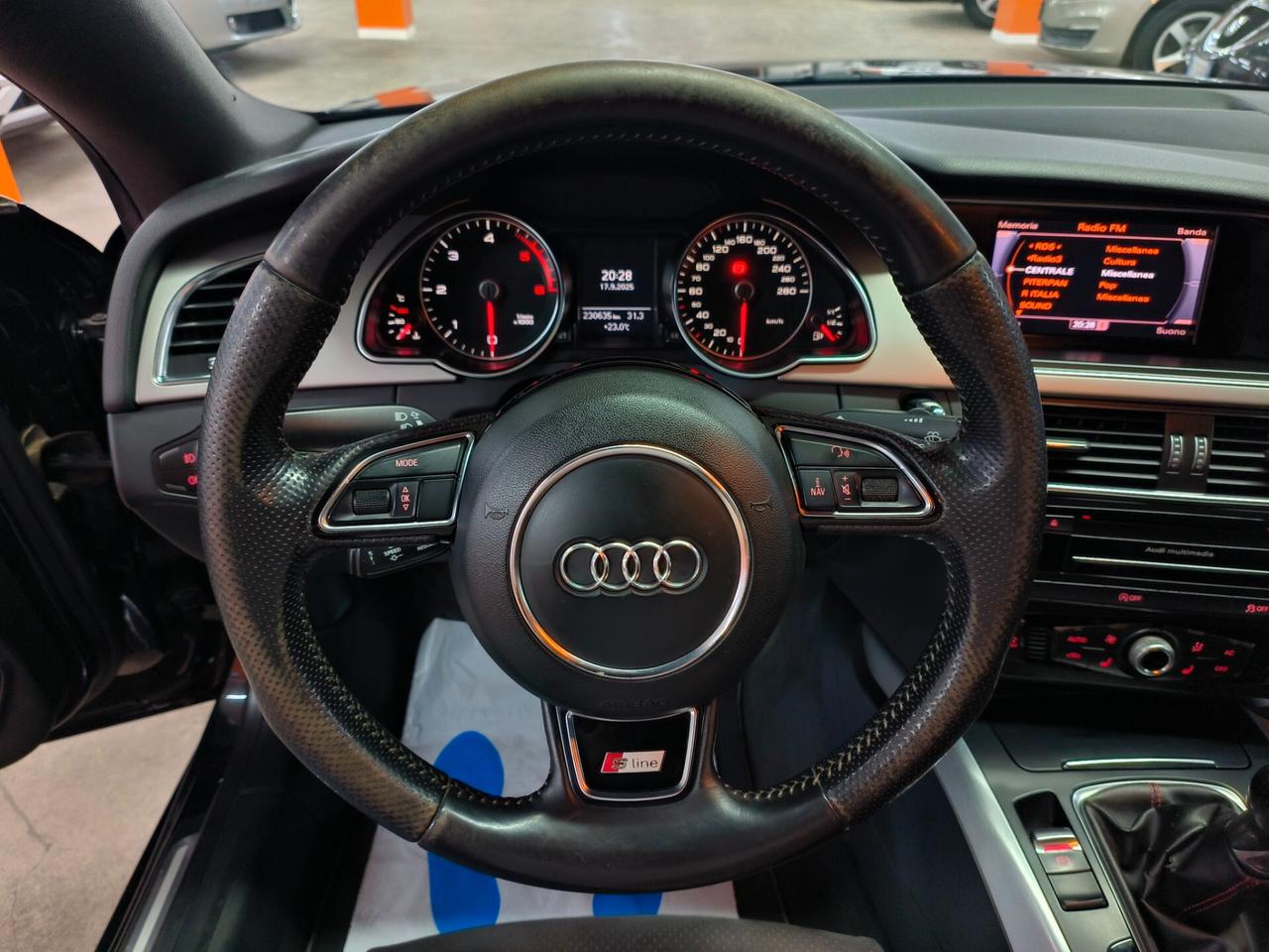 Audi A5 Coupé 2.0 TDI 177 CV S-line Total Black