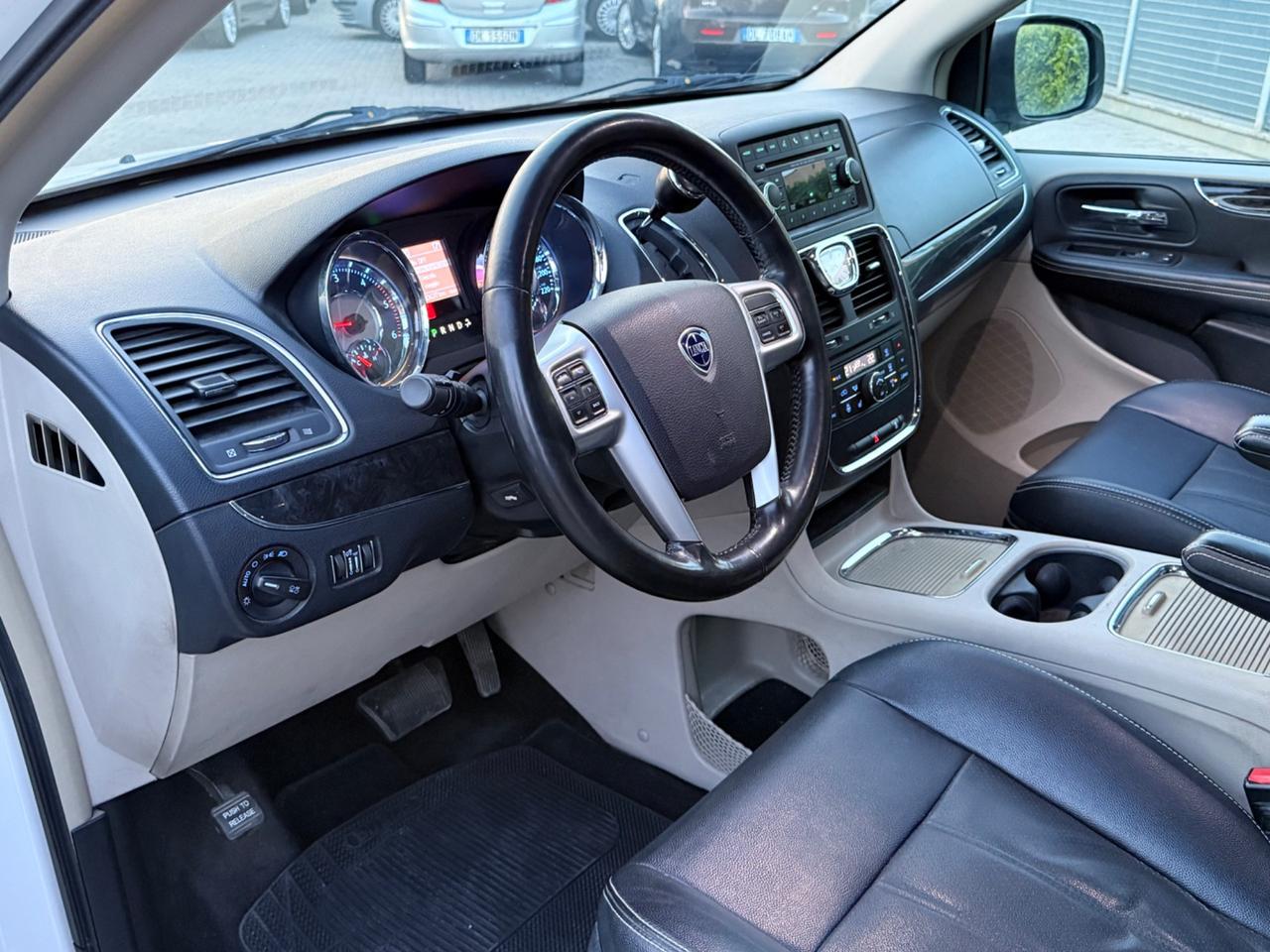 Lancia Voyager 2.8 163 CV Platinum Full Optional
