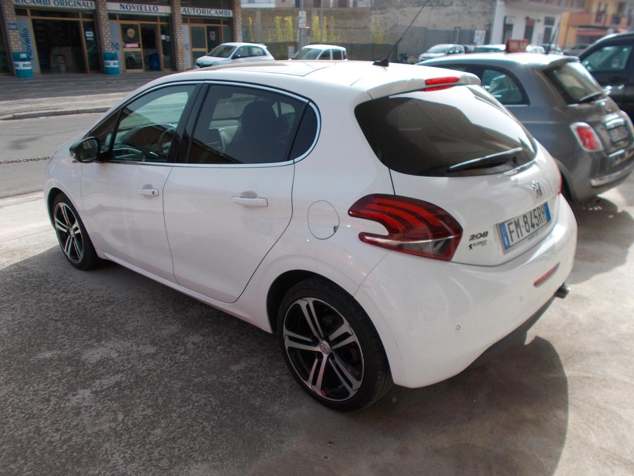Peugeot 208 BlueHDi 100 5 porte GT Line