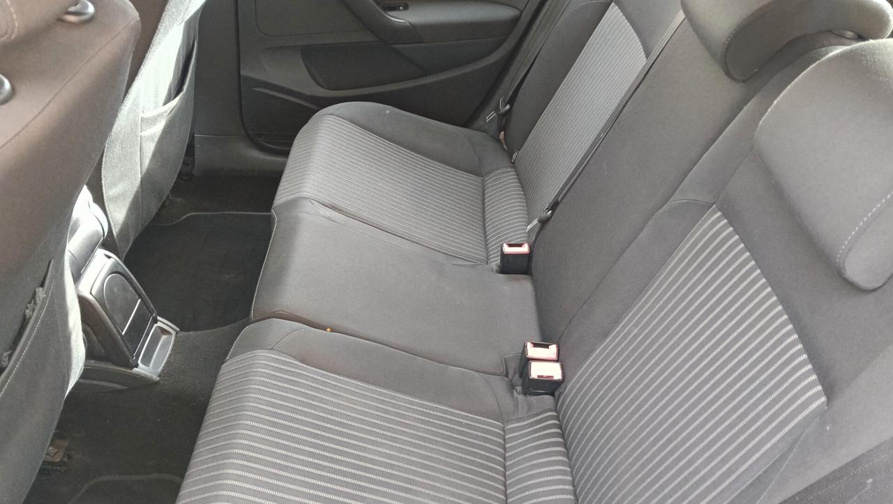 VOLKSWAGEN POLO 1.6 TDI-2010