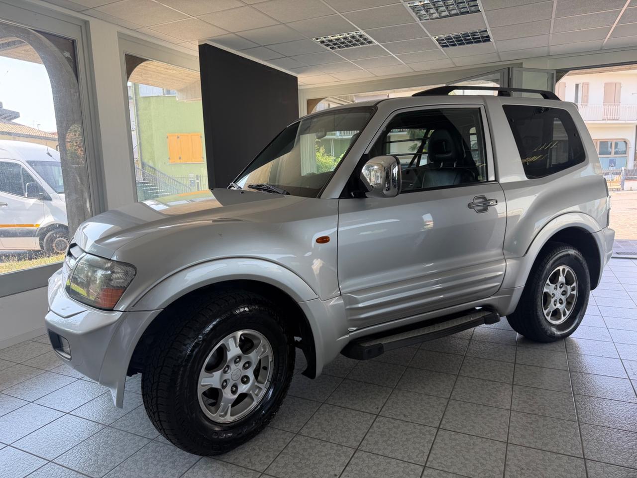 Mitsubishi Pajero 3.2 16V DI-D 3p. GLX