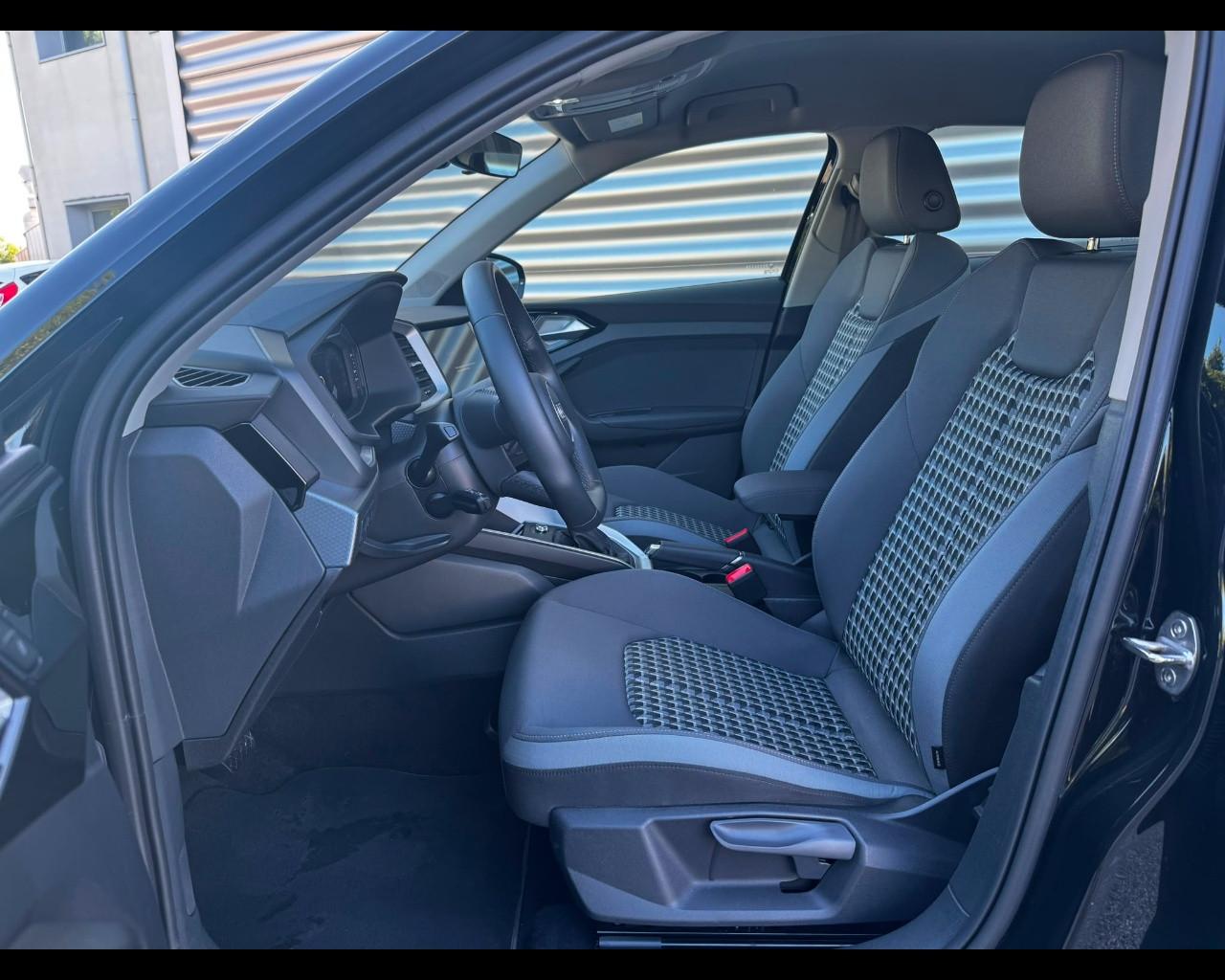 AUDI A1 SPORTBACK 30 TFSI S-TRONIC S-LINE EDITION
