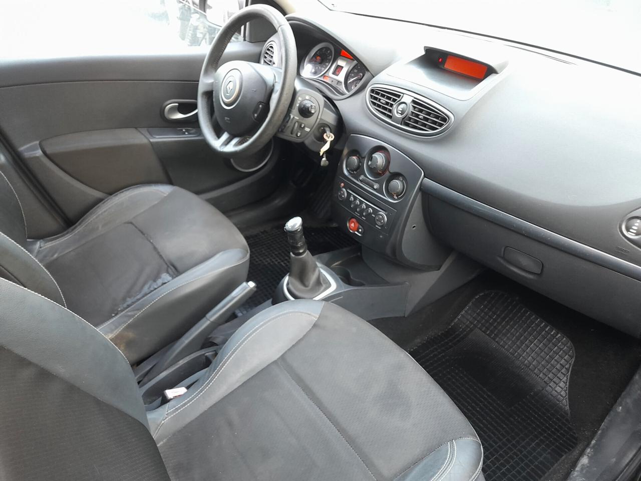 Renault Clio 1.2 16V 5 porte Le Iene